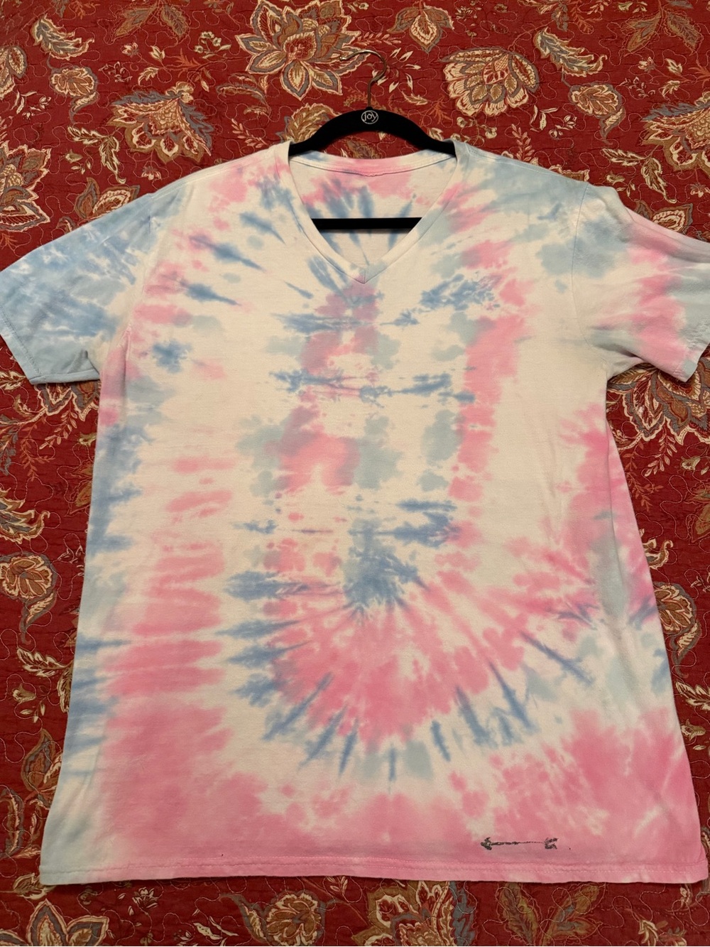 Tie-Dye V-Neck Women’s Shirt in Pink & Light Blue